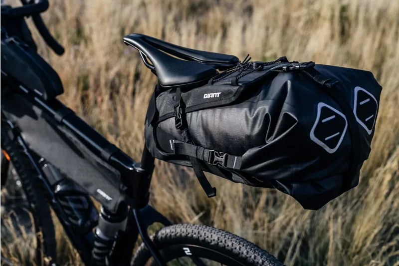 Giant H2Pro Saddle Bag in Black-6