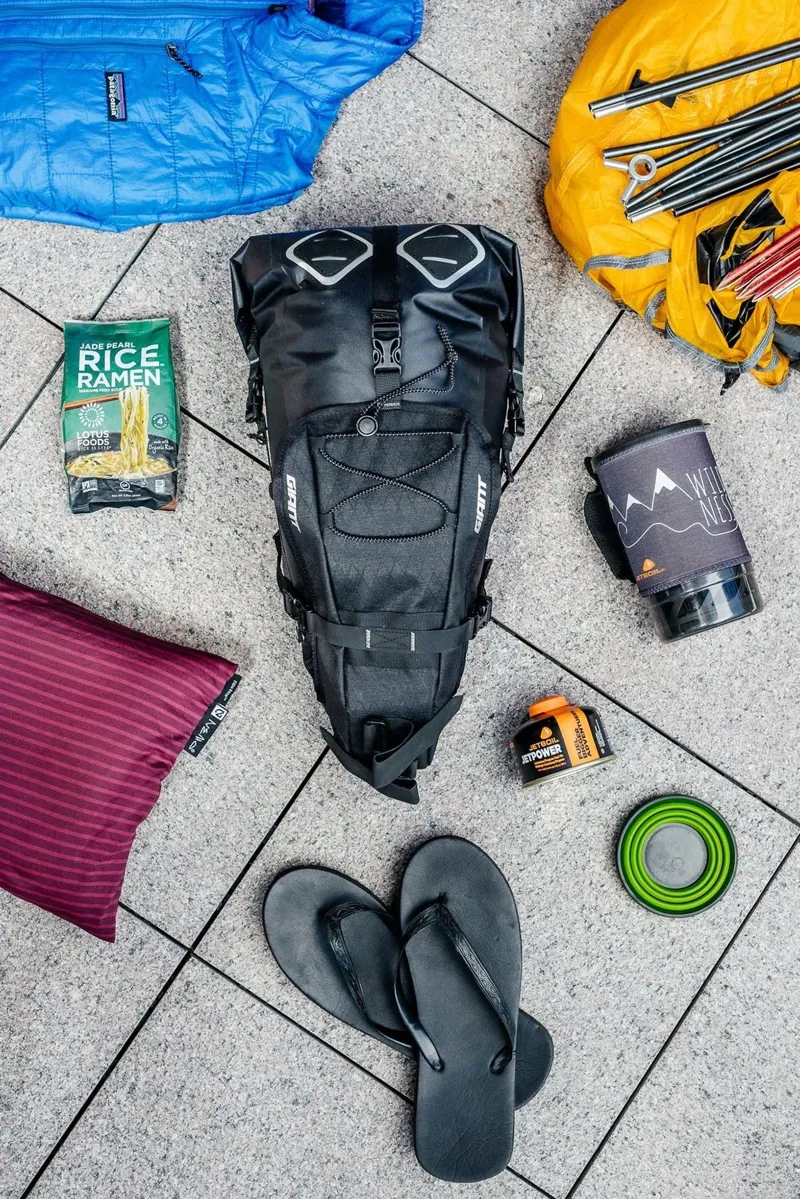 Giant H2Pro Saddle Bag in Black-7