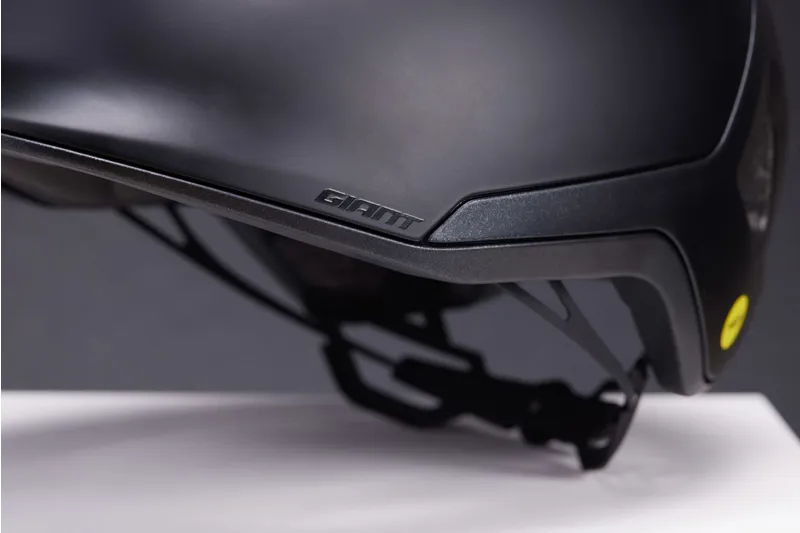 Giant Novo Mips Helmet in Black-2