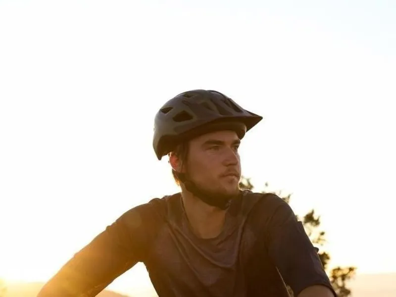 Giant Path MIPS Helmet in Black-2