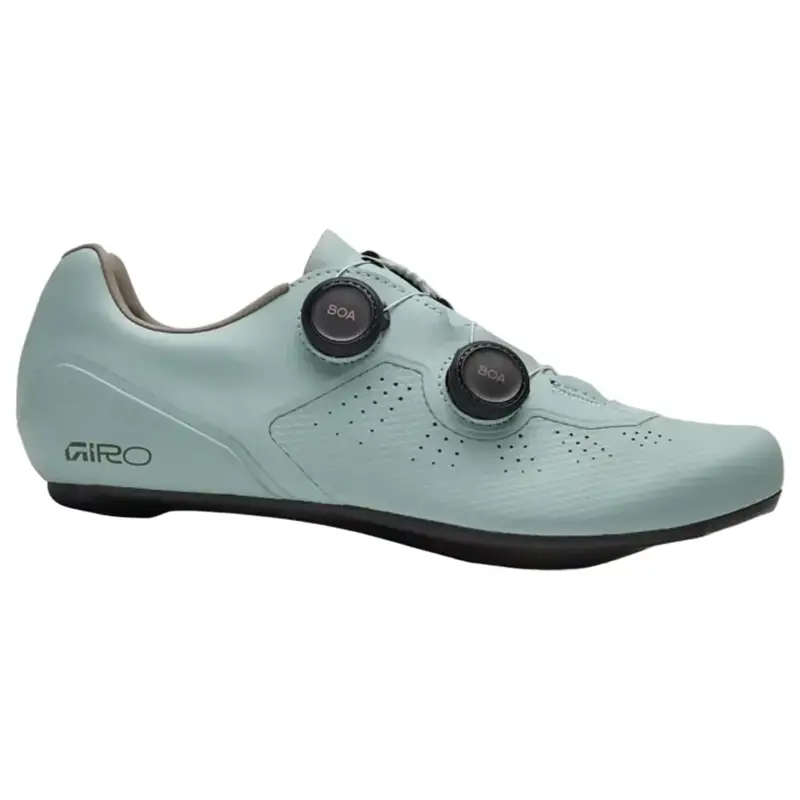 Balfes Bikes Giro Regime II Cycling Shoe in Sky Blue | Free postage over £30, £10 off first order, price match & 0% finance.