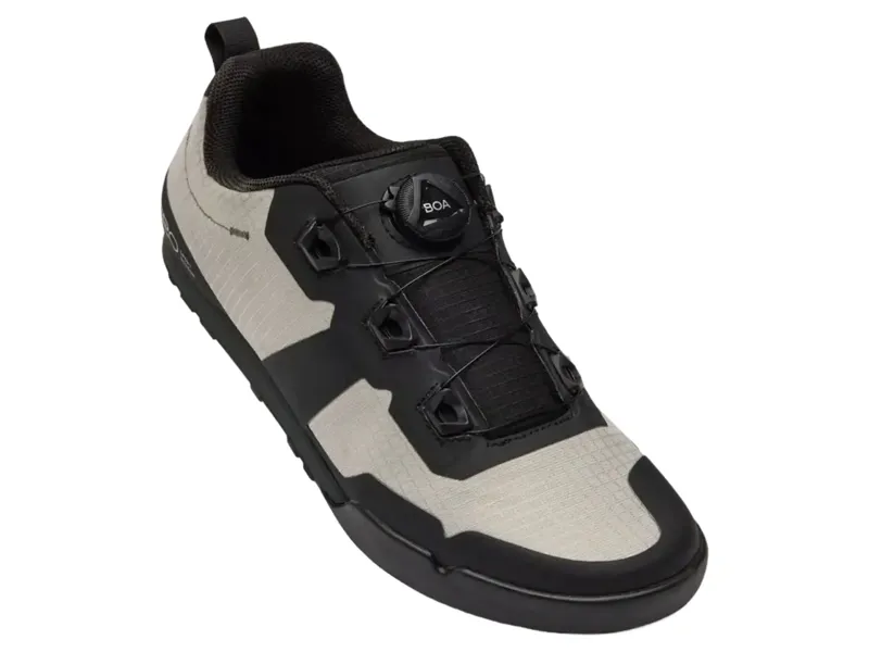 Giro Tracker BOA Flat Pedal Cycling Shoe in Stone-1