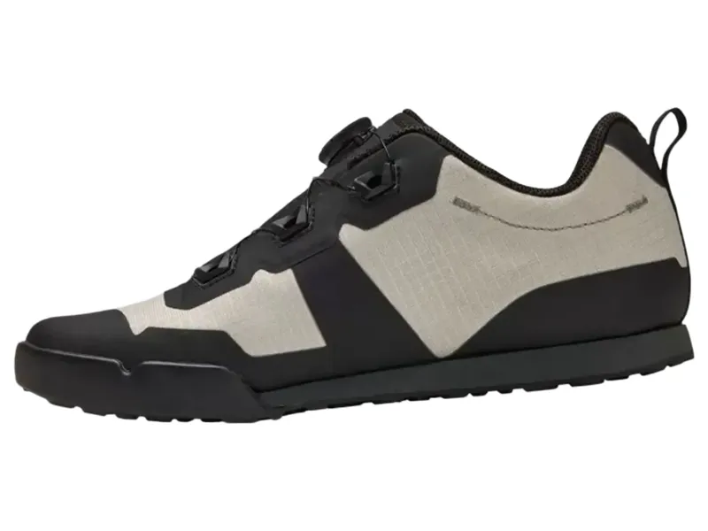 Giro Tracker BOA Flat Pedal Cycling Shoe in Stone-2