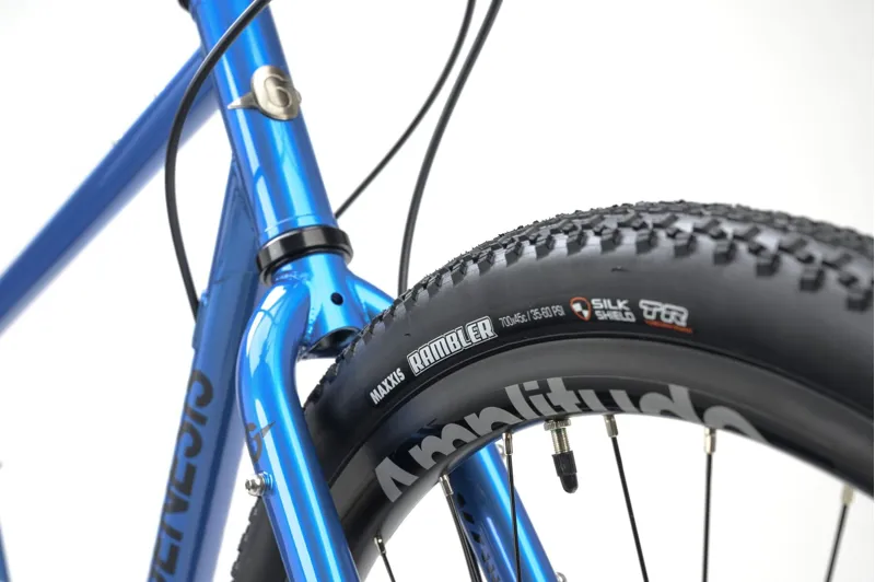 Genesis Croix De Fer 20 FB Gravel Bike 2026 in Blue Fighters-3