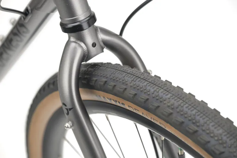 Genesis Croix De Fer 20 725 Gravel Bike 2027 in Greymiriquai-6