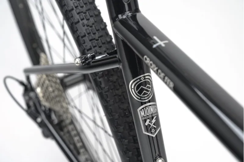 Genesis Croix De Fer 20 Gravel Bike 2026 in Burt Bachablack-4