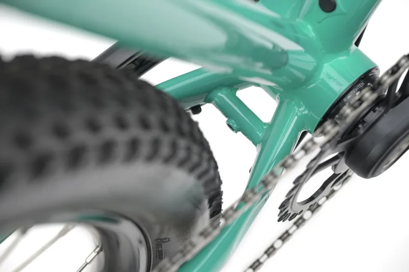 Genesis Vagabond 20 Gravel Bike 2027 in Green Latifah-3