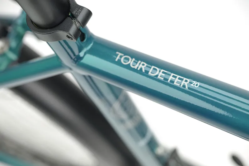 Genesis Tour De Fer 20 Touring Bike 2027 in Sterling Gloss-2