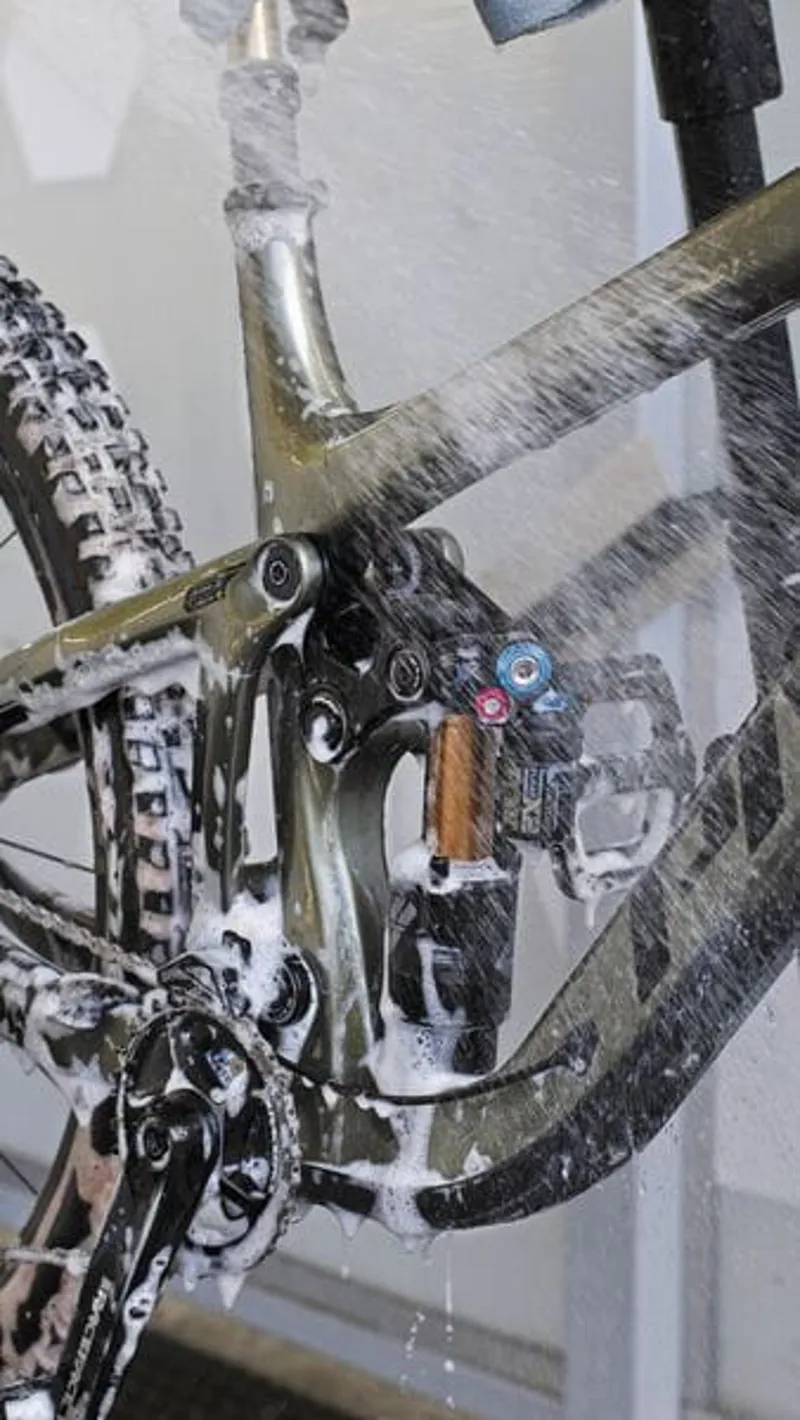 Gtechniq Bike Wash - 250ml in Black-3