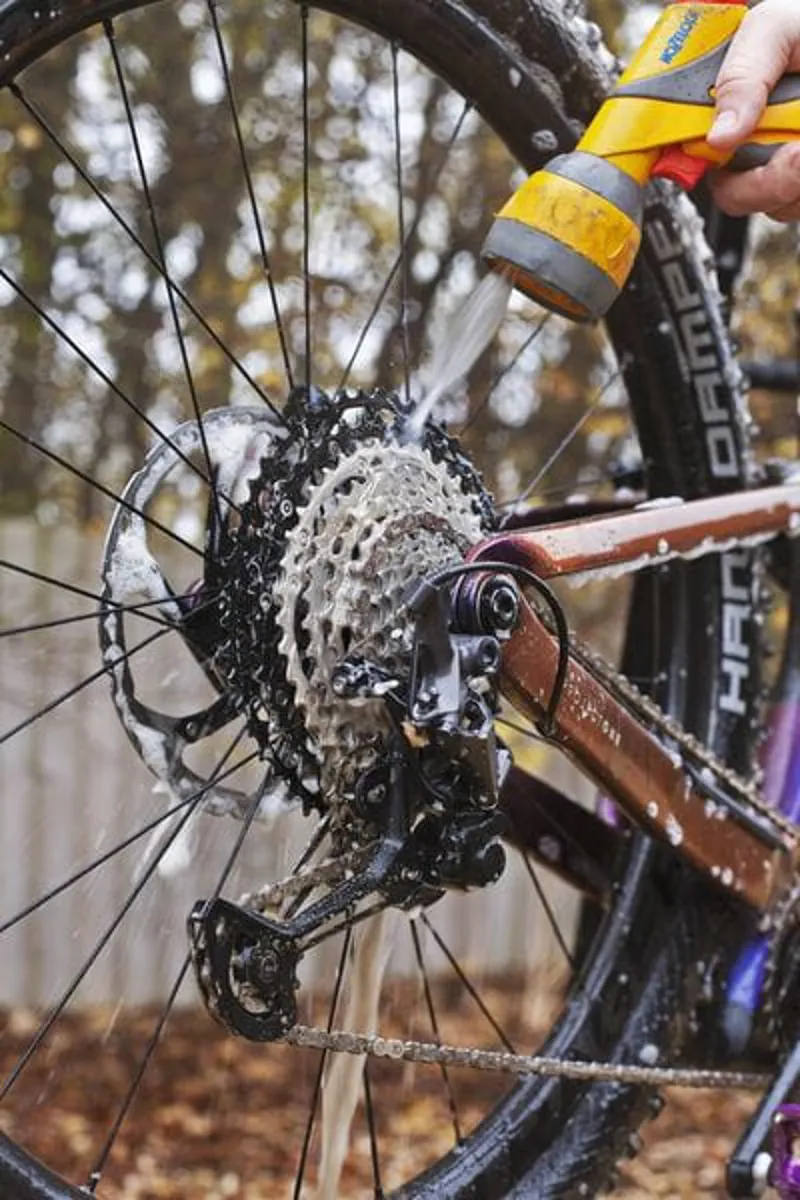 Gtechniq Bike Drivetrain Degreaser - 500ml in Black-3