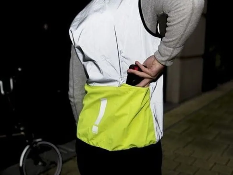 Hump Men's Ultra Reflect Gilet in Silver Reflect/Hi-Viz Yellow-8