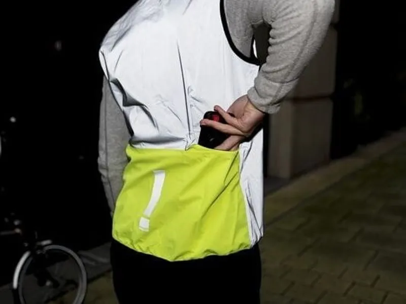 Hump Women's Ultra Reflect Gilet in Silver Reflect/Hi-Viz Yellow-9