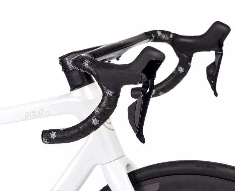 ONE OFF Orro Gold STC Dura Ace Zipp Road Bike Large 2024 in White-1