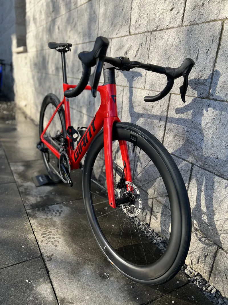 Giant Propel Advanced Pro 1 Road Bike 2023 in Phoenix Fire Helios Orange-11