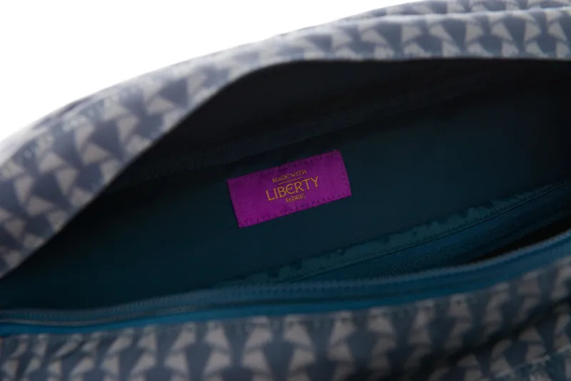 Brompton Liberty Backpack M Jonathan Print in Navy-5