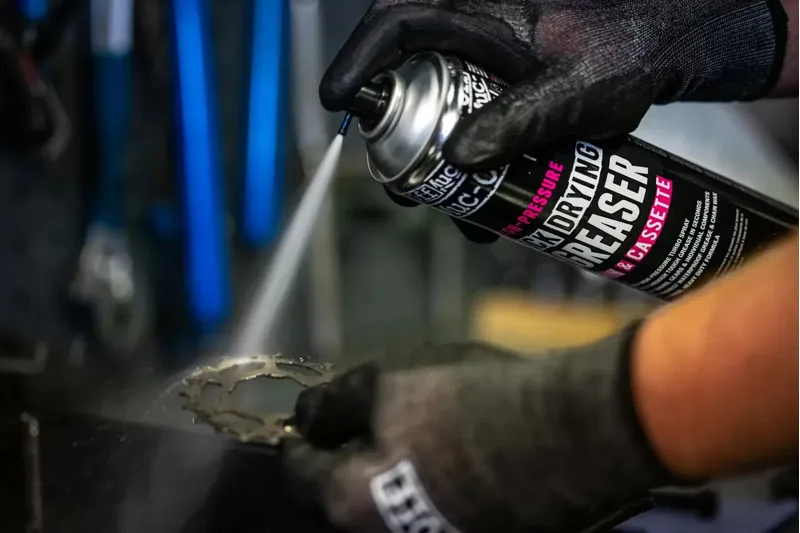 Muc-Off High Pressure Quick Drying Degreaser Chain and Cassette 750ml-1