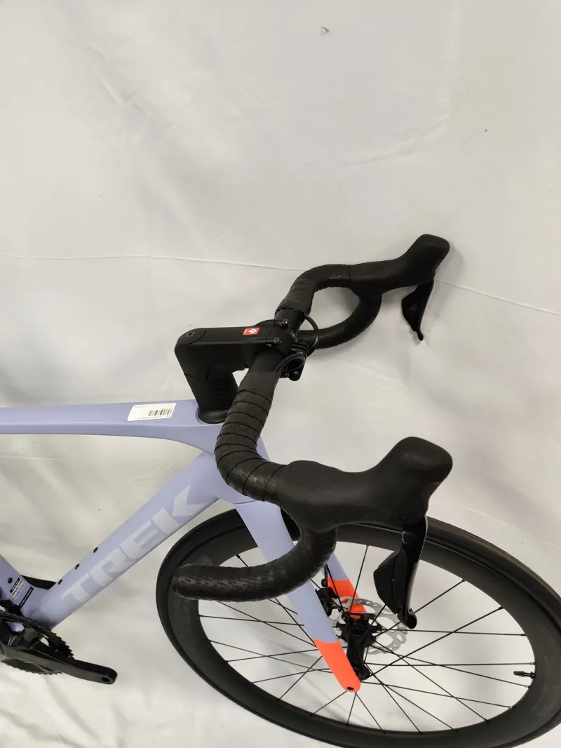 EX DISPLAY Trek Madone SL 6 Gen 8 Di2 Road Bike Medium 2026 in Matte Lavender Haze/Deep Smoke-3