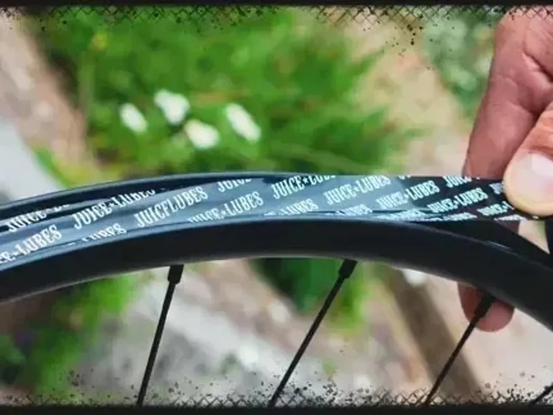 Juice Lubes Tubeless Setup Kit XC/Gravel/Urban 25mm Tape 48mm Valves-4