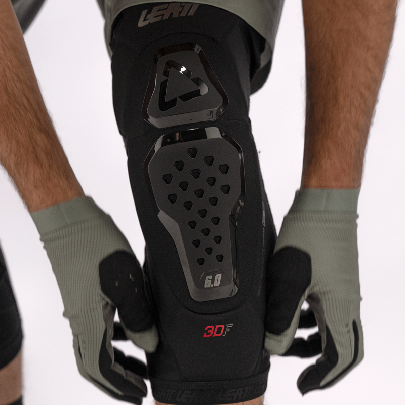 Leatt 6.0 Evo Knee Guard in Black-6