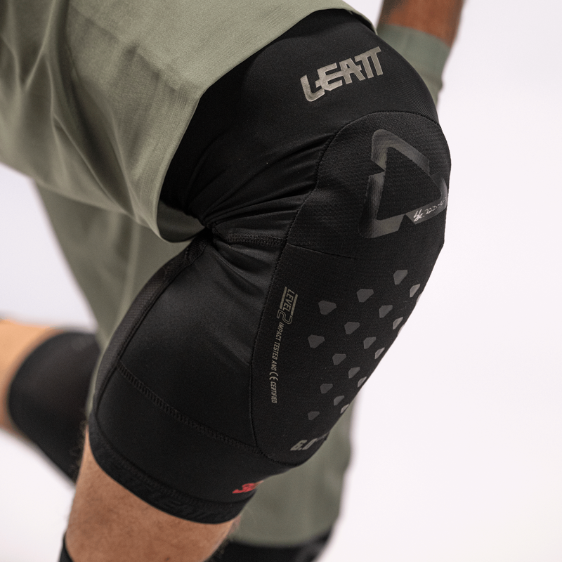 Leatt 6.0 Evo Lite Knee Guard in Black-3