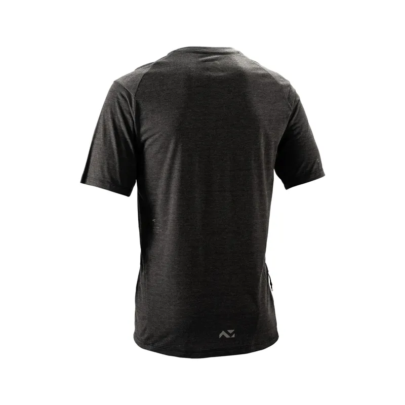 Leatt Endurance 2.0 Mountain Bike Short Sleeve Jersey in Black-1