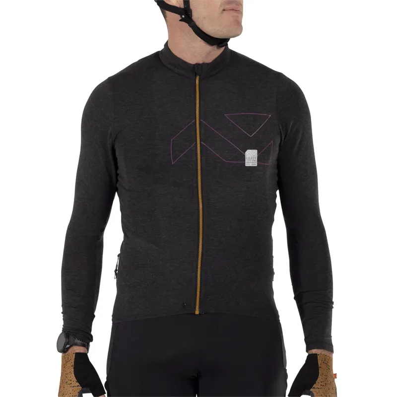 Leatt Endurance 4.0 Mountain Bike Long Sleeve Jersey in Black-2