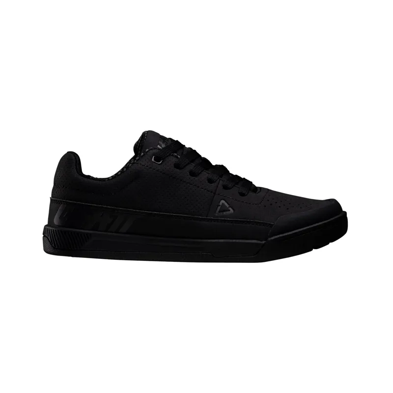 Leatt 2.0 Flat Shoe in Black-2