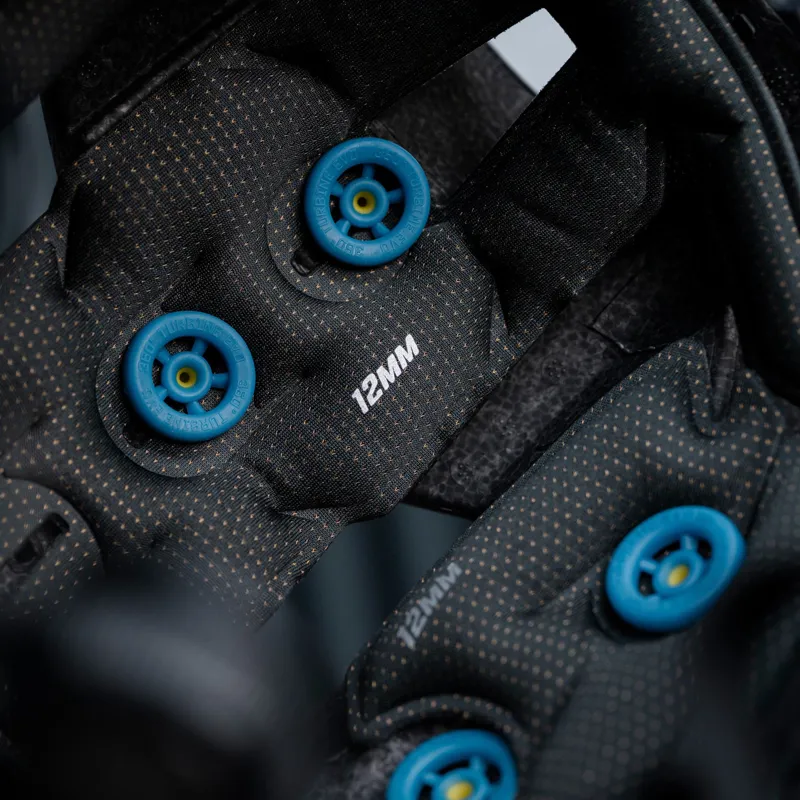 Leatt Gravity 5.0 MTB Full Face Helmet in Red-4