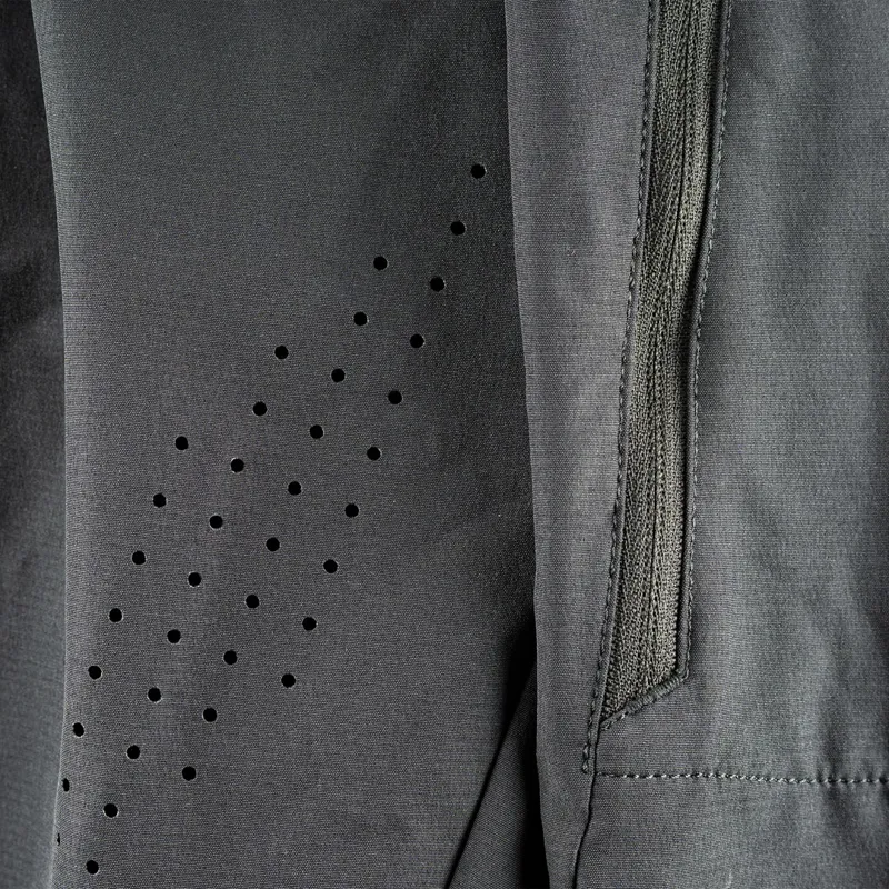 Leatt Trail 2.0 Mountain Bike Pants in Ghost Black-2