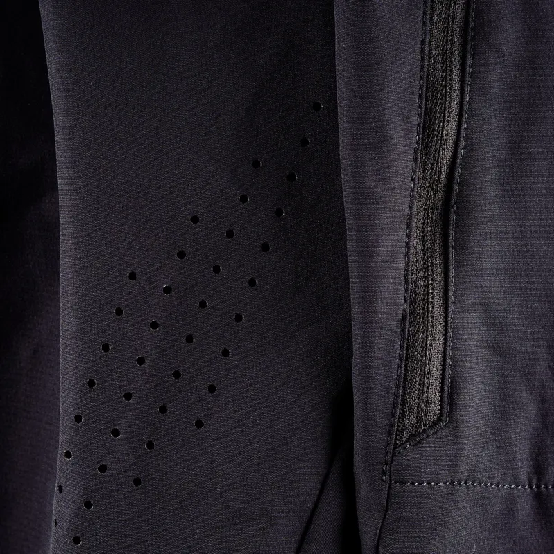 Leatt Trail 2.0 MTB Shorts in Ghost Black-2