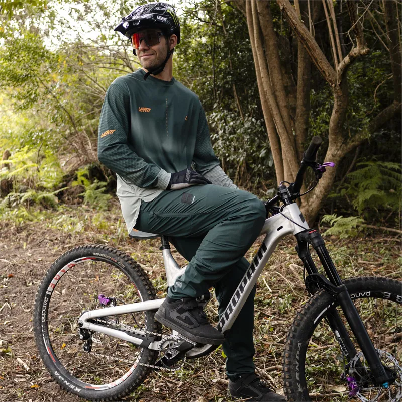 Leatt Trail 3.0 Long Sleeve Mountain Bike Jersey in Spruce Green-4