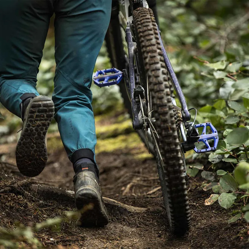 Look Trail Fusion Flat Pedals in Purple-3