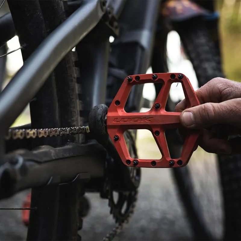 Look Trail Fusion Flat Pedals in Red-3