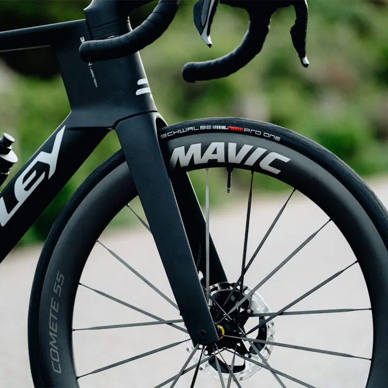 Mavic Comete 55 C/Lock Carbon Ceramic Disc HG-R Rear Wheel in Black-5