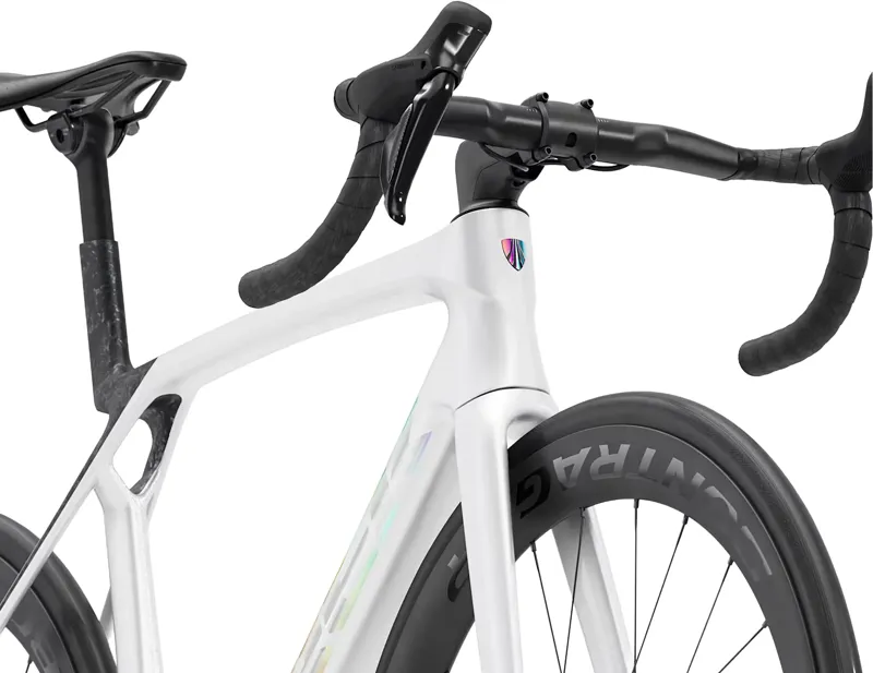 EX DISPLAY Trek Madone SL 7 Gen 8 Di2 Road Bike Medium 2026 in Gloss Crystal White/Matte Deep Smoke-4