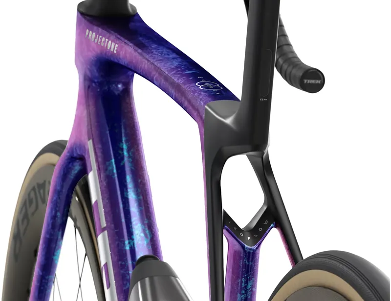 EX DEMO Trek Madone SLR 9 Di2 Road Bike 2026 Large in Purple Phaze/Amethyst Marble-3
