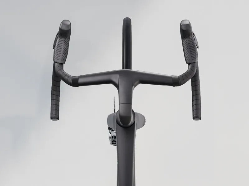 EX DEMO Trek Madone SLR 9 AXS Gen 8 Road Bike Medium 2026 in Matte/Gloss Carbon Smoke-2