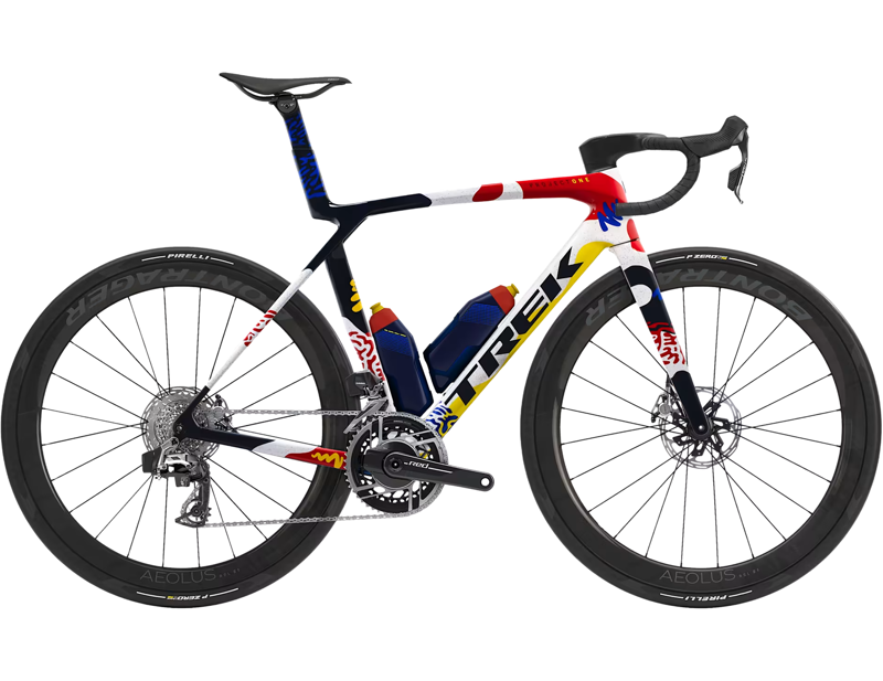 EX DEMO Trek Madone SLR 9 AXS Road Bike Medium 2026 in ICON Couler-1