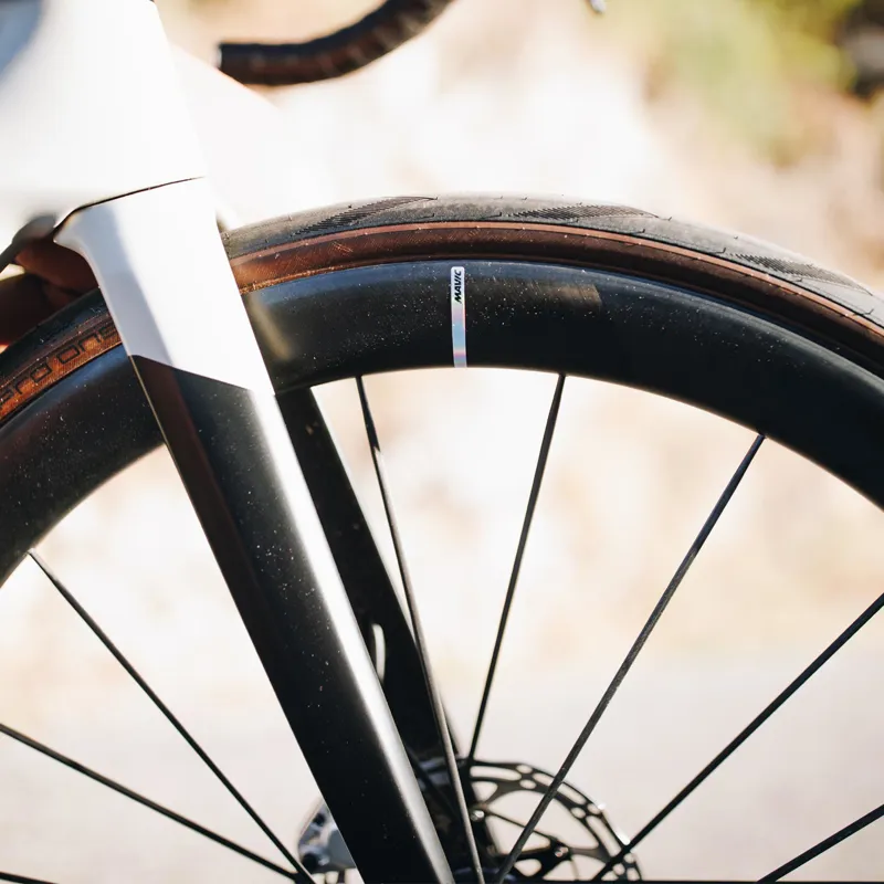 Mavic Cosmic Ultimate Centre Lock Disc Wheelset in Black-7