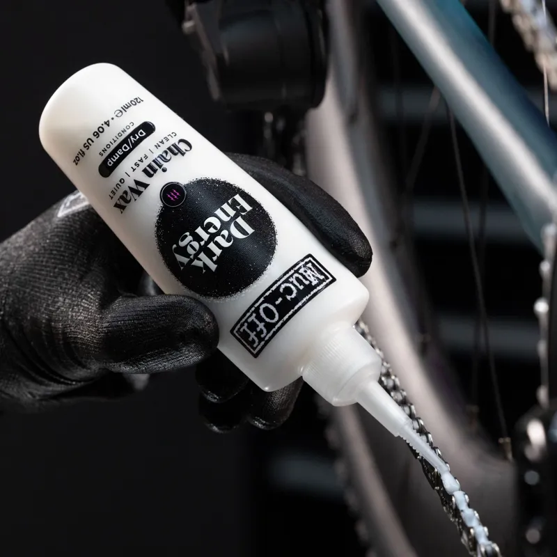 Muc-Off Dark Energy Chain Wax 120ml in White-1