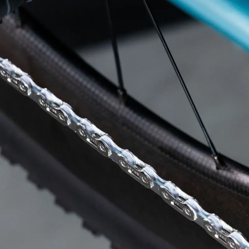 Muc-Off Dark Energy Chain Wax 120ml in White-2