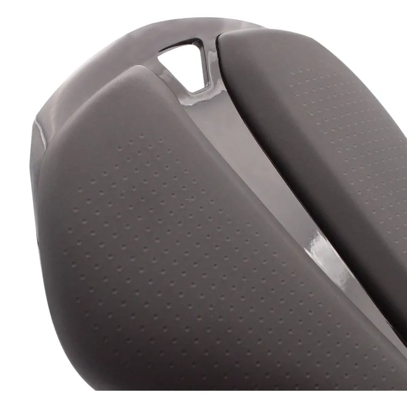 Madison Flux Aero Short Alloy Titanium Rail Saddle in Black-3