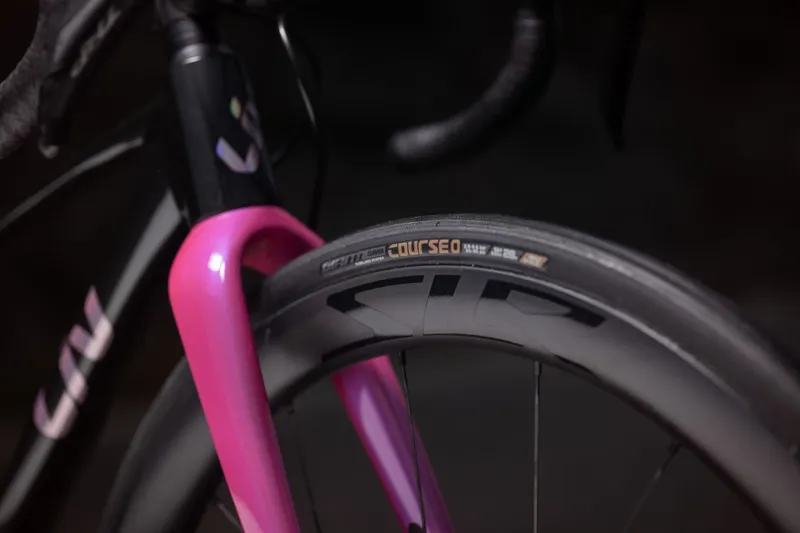 Liv Seek 1 Kids Road Bike 2026 in Black Chrome-9