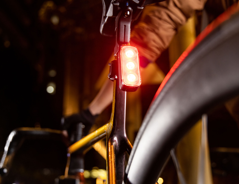 Giant Recon+ TL 300 Rear Light in Black-5
