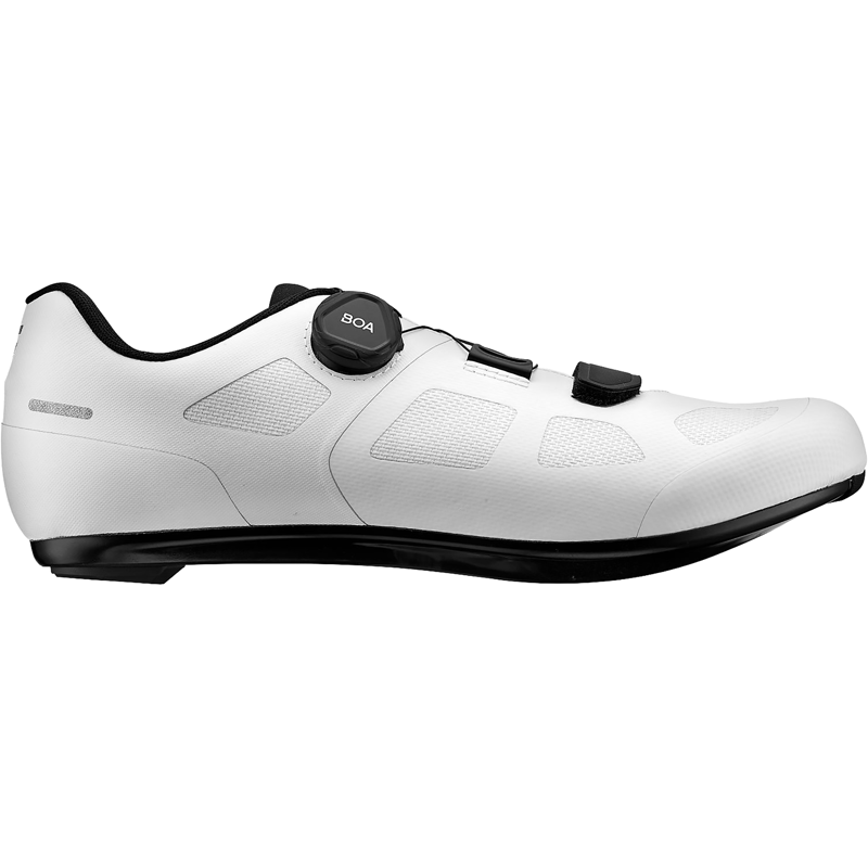 Balfes Bikes Giant Surge 2 Road Shoes in Matte White | Free postage over £30, £10 off first order, price match & 0% finance.