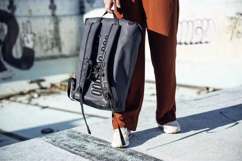 Ortlieb Soulo 25L Backpack in Ebony-9