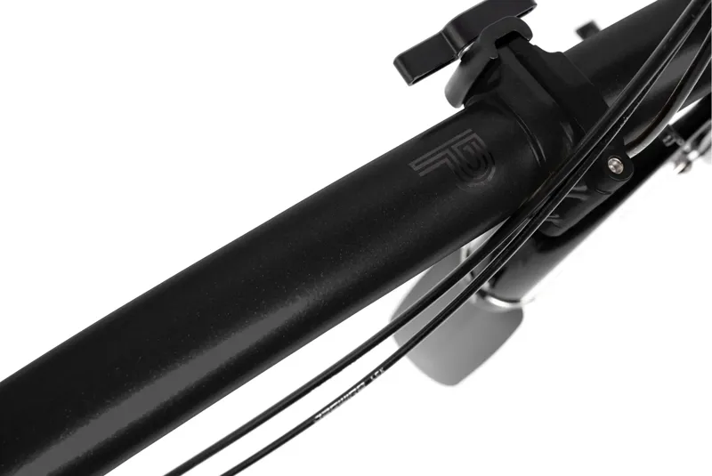 Brompton P Line 4-Speed Folding Bike 2026 in Midnight Black-7