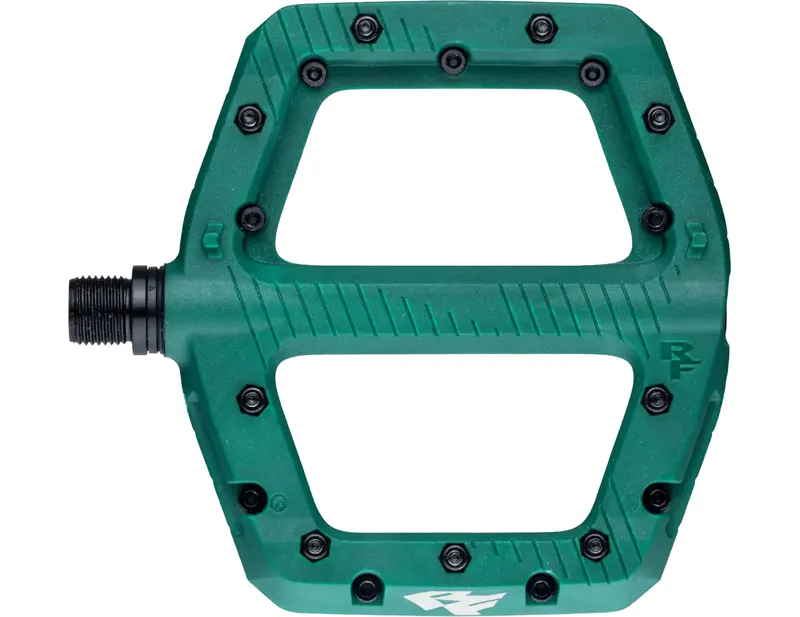 Race Face Chester Pedals in Green-1