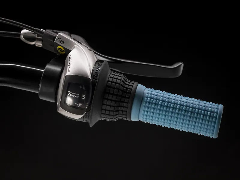 Trek Precaliber 20 Inch 7 Speed Kids Bike 2022 in White-5