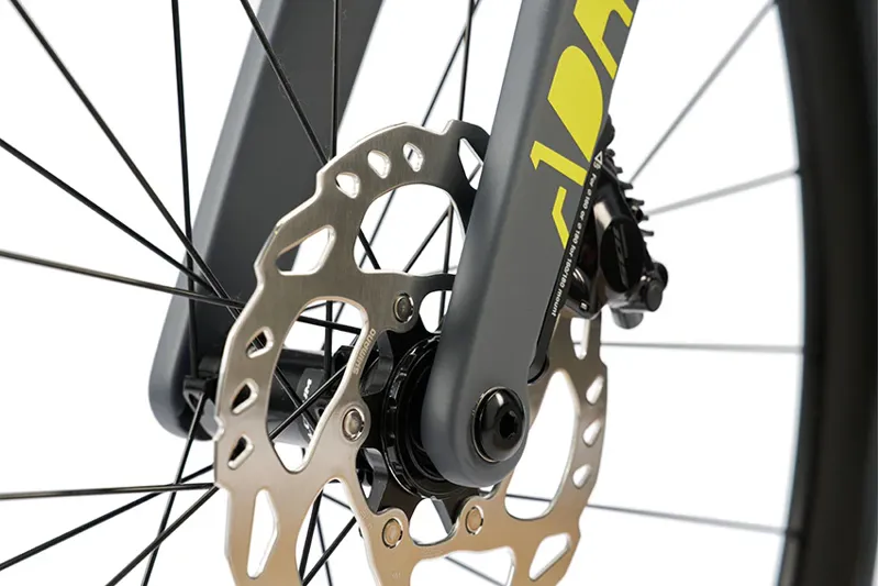 Cinelli Pressure ADR 105 Di2 Road Bike 2026 in Double Grey-5